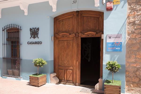 Fachada puerta Casa Arizo
