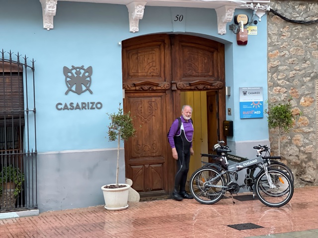 Fachada cliente en bicicleta