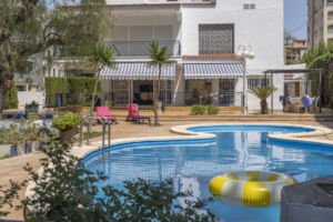 Villa Encarna, Rustic Med